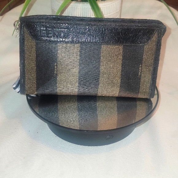 Fendi Penguin Vintage Pouch - Picture 2 of 15